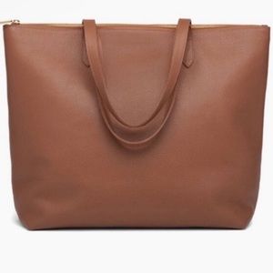 Cuyana Classic Zippered Leather Tote Bag in Camel Brown
